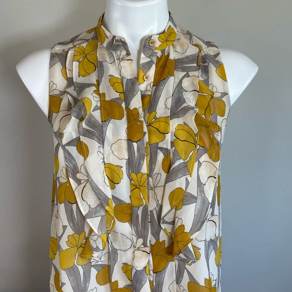 Ann Taylor Ruffled Flowered Sleeveless Blouse Size XSP - Picture 4 of 7